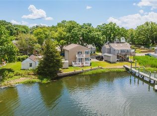 5 Harris Ave, Warwick, RI 02889