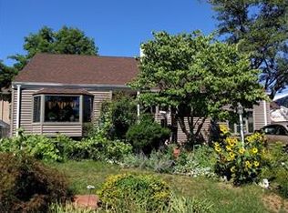 9 Broadway Ave, Colonia, NJ 07067