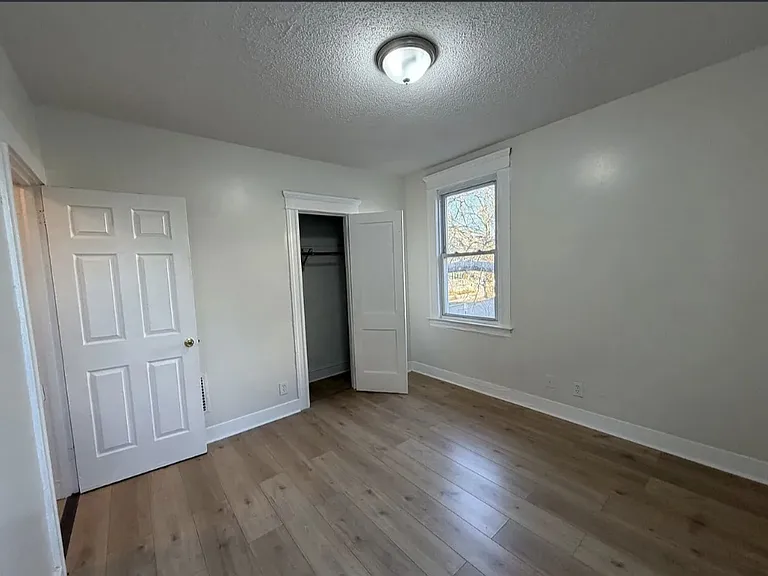 57 Maltby St #14 — Photo 4