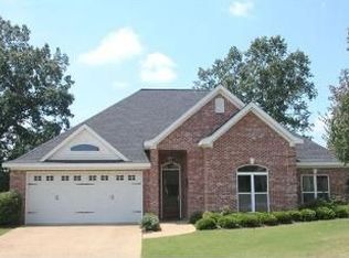 108 Laurel West Cv, Starkville, MS 39759