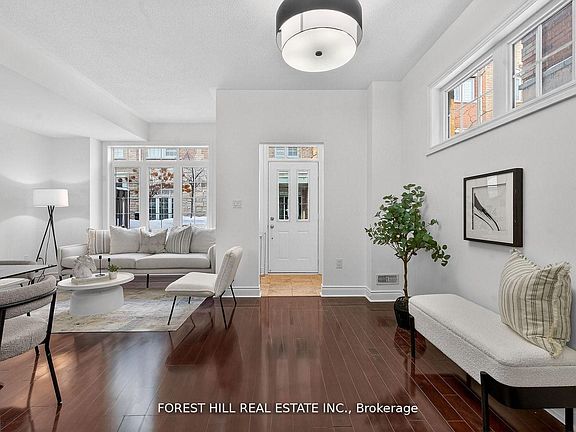 4th image of 8 Brighton Pl #17