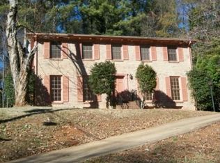 1066 Bramwell Ln, Stone Mountain, GA 30083