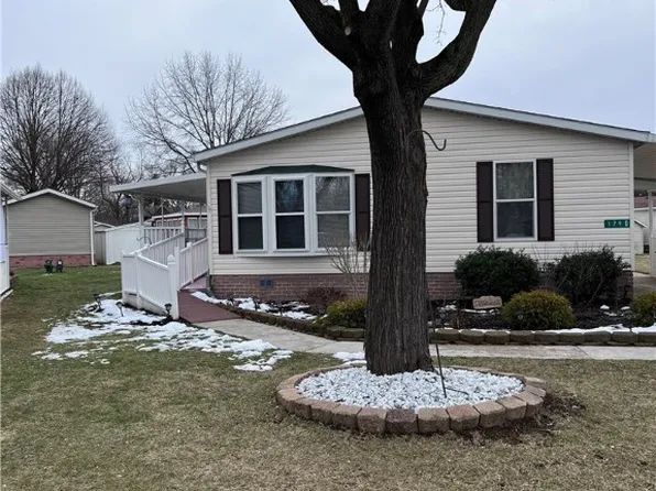 179 D St SW, Navarre, OH 44662