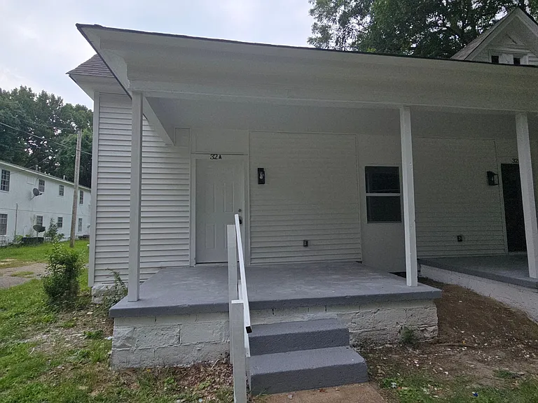 32 W Cooper St #A — Photo 1