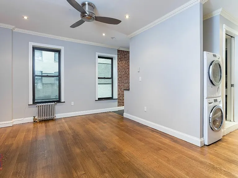 326 E 100th St #2D — Photo 1