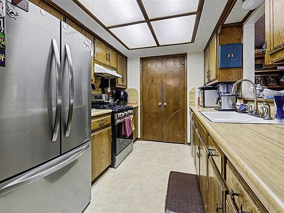 5th image of 7300 Kings Manor Ct