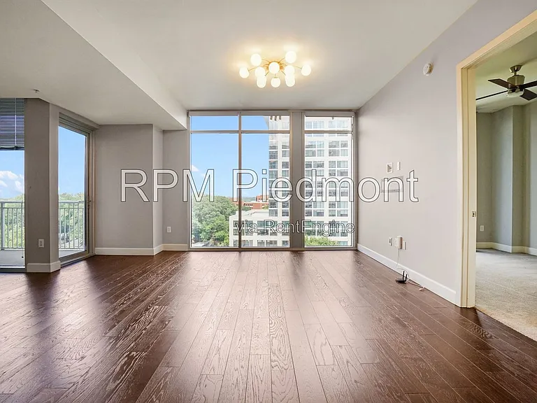 1820 Peachtree Rd #911 — Photo 13