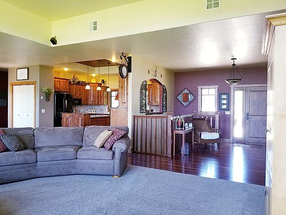 3rd image of 5106 Victor Pl