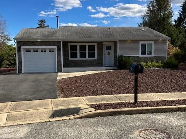 5 Shaw Court, Toms River, NJ 08757