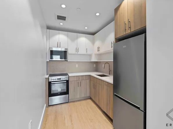 335 Linden Boulevard image 1 of 32