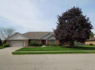 4725 Kings Ridge Cir, Fairborn, OH 45324