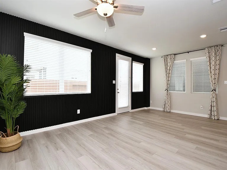 4212 Lyons Fall Dr — Photo 7
