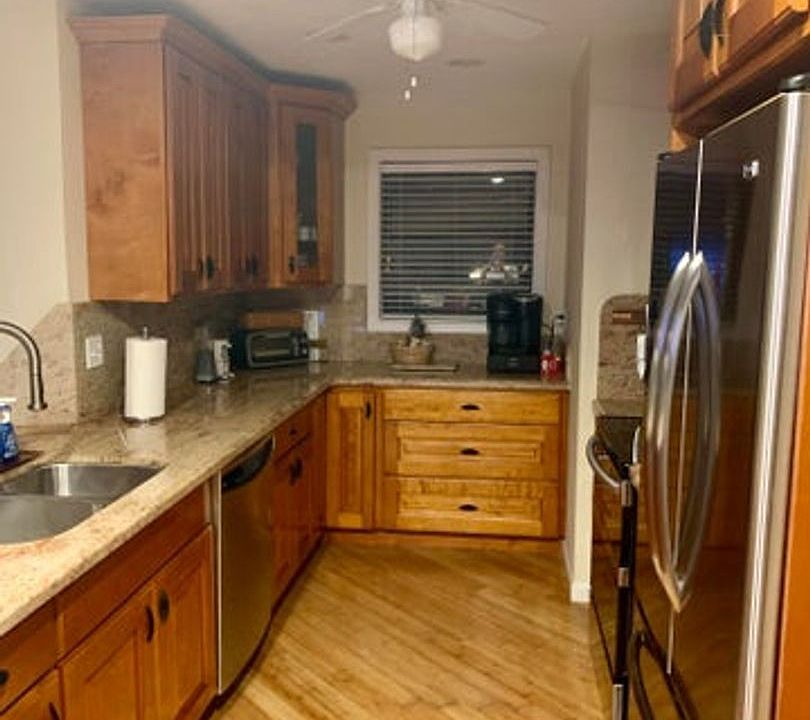 1st image of 1127 E Seminole Ave APT 21A