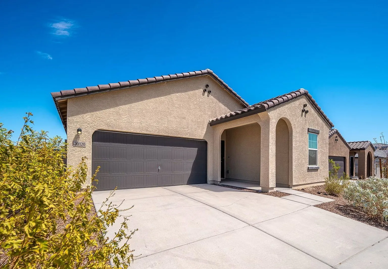 3 bed, 2.0 bath, 1662 sqft, $2,095 — Photo 1