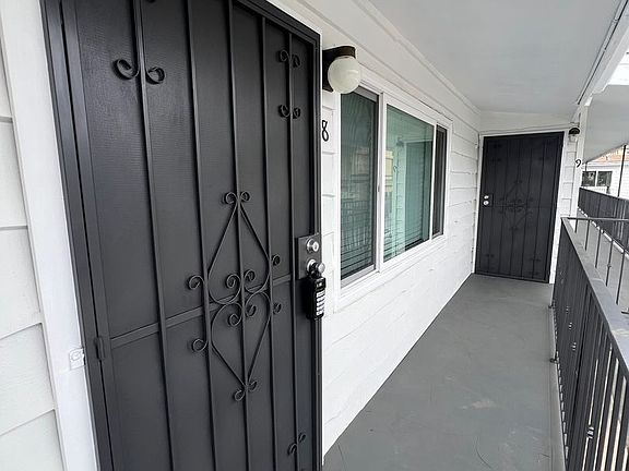 2nd image of 326 W University Ave #5E2511175