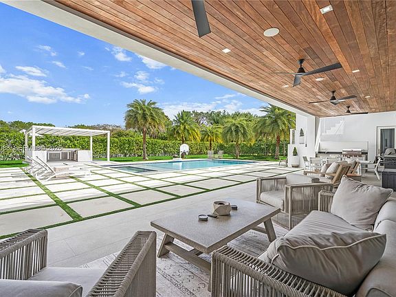 4th image of 6285 Old Cutler Rd