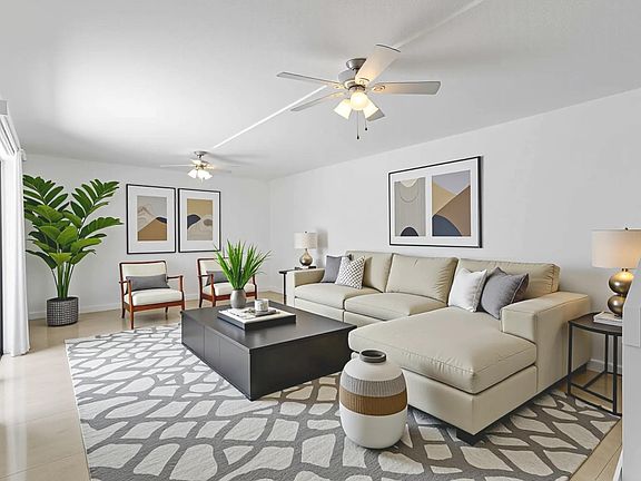 4th image of 5822 Swordfish Court #C