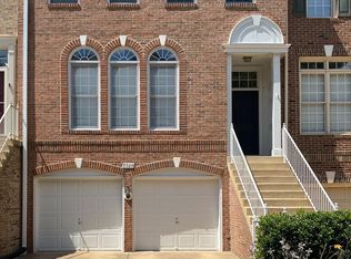 9509 Lagersfield Cir, Vienna, VA 22181