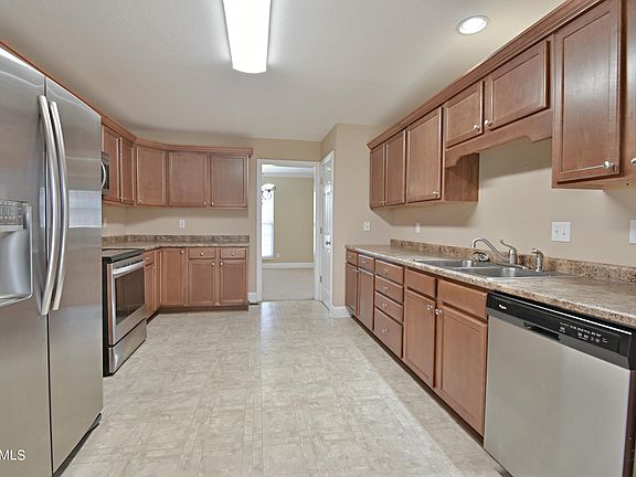 5th image of 109 Savannah Ln