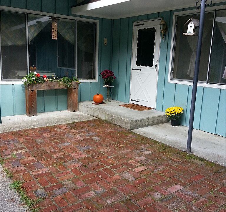 1st image of 1328 NW Dubois Ct