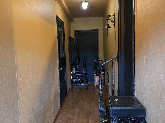 3rd image of 596 N Washington St