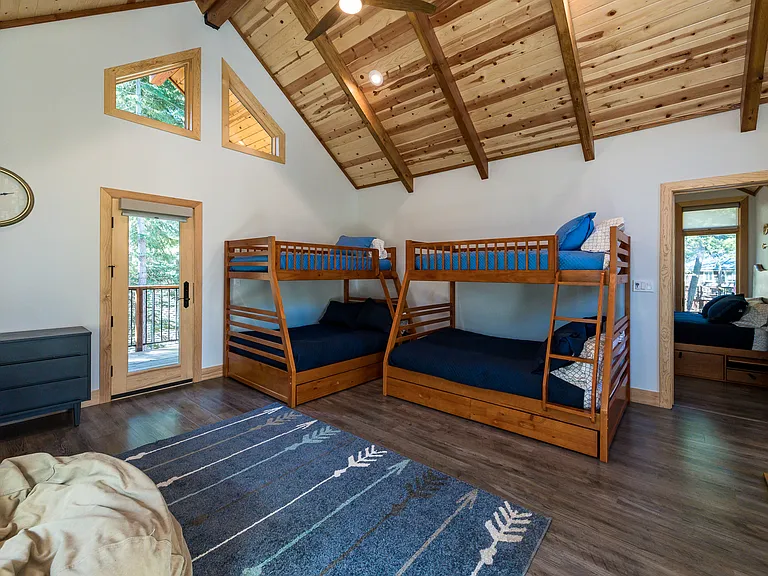 6235 Chamberland Dr — Photo 15