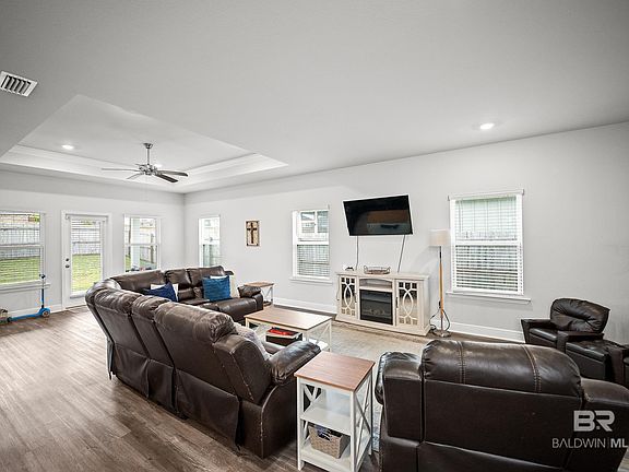 5th image of 13075 Shoshoney Cir