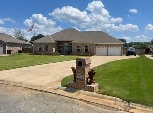 1233 Commons Dr, Jacksonville, AR 72076