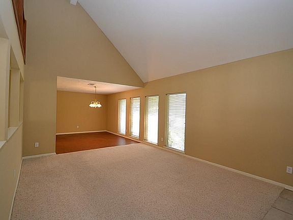 5th image of 1207 Westgreen Blvd