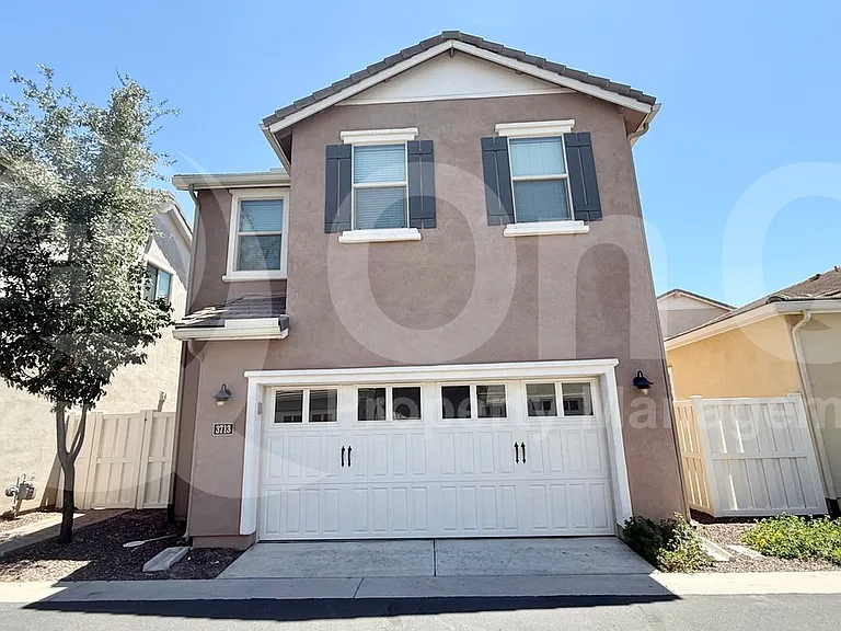3713 E Robert St — Photo 20