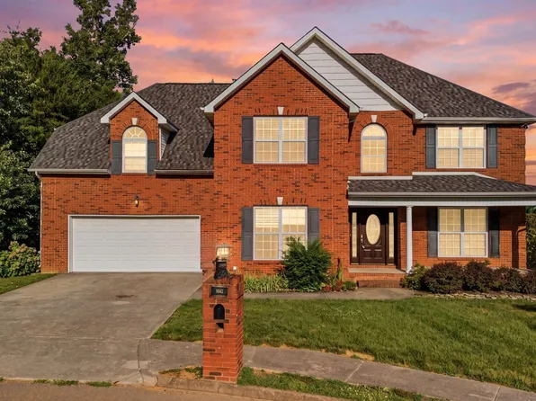 8342 Bay Garden Ln, Knoxville, TN 37938