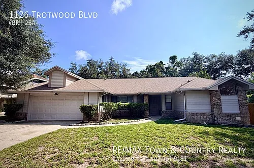 1126 Trotwood Blvd Photo 1