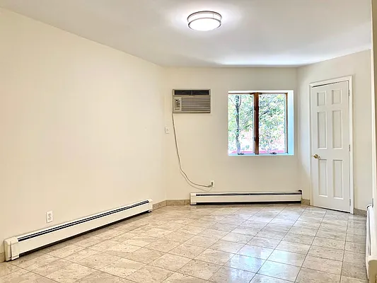 Rented by Parlor Real Estate Corp | media 5