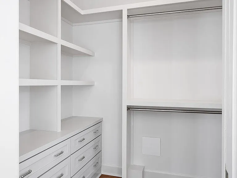 221 Williamsburg St NE — Photo 49