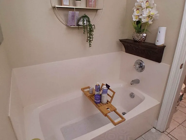 4507 Furling Ln — Photo 9