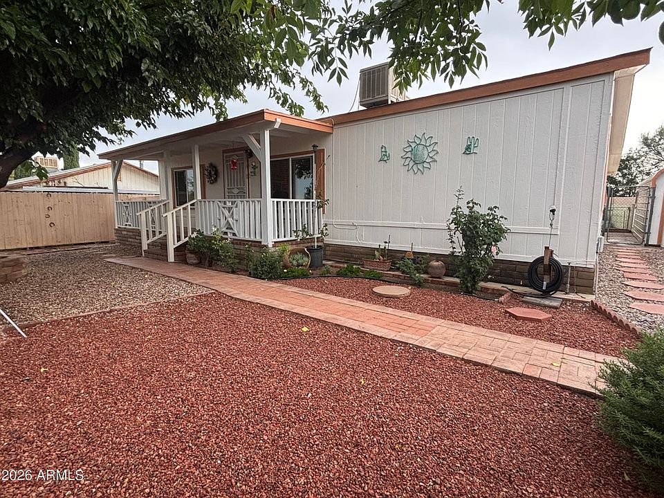 2nd image of 211 N MARTHA Lane