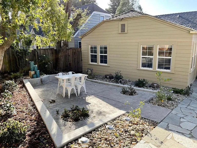 833 Coventry Rd — Photo 12