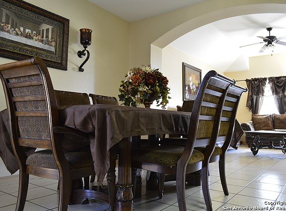 4th image of 2106 Los Olivos Ln