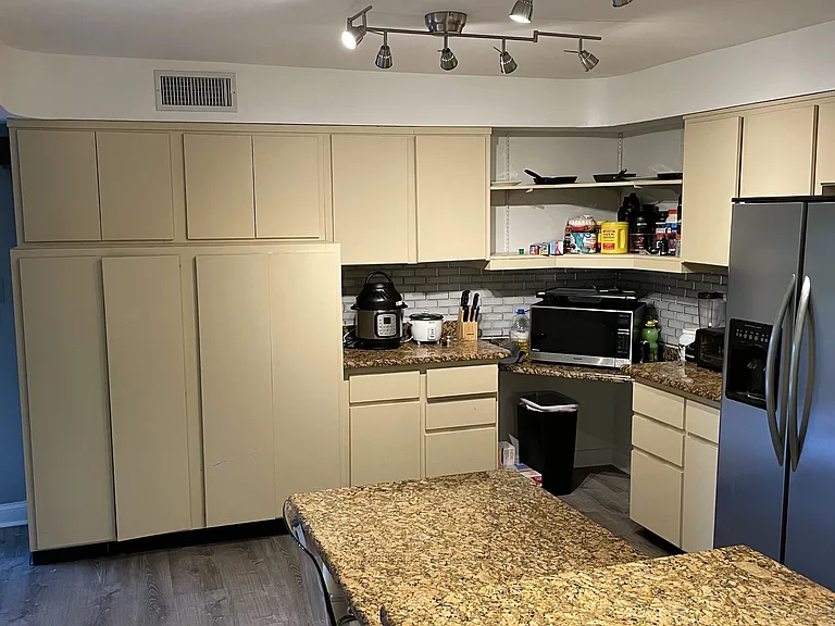 1507 S John Young Pkwy — Photo 19