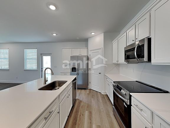 4th image of 232 Hickory Pointe Loop