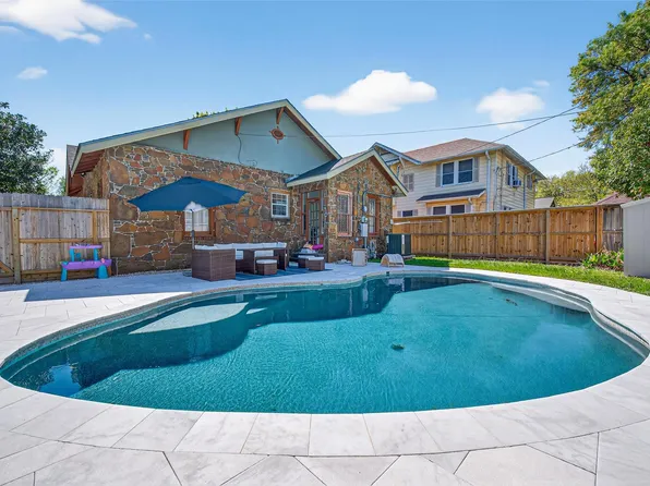 4415 Walker St, Houston, TX 77023