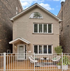447 W 27th St, Chicago, IL, 60616