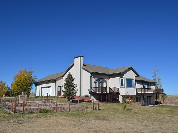 2nd image of 46800 Foxwood Dr