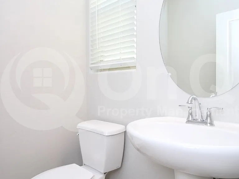 1731 E Dogwood Ln — Photo 13