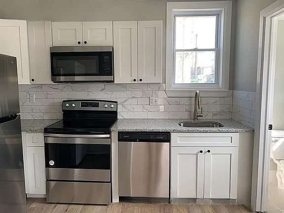 4th image of 55XX Beaumont St Unit A