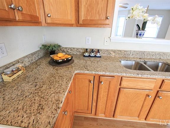5th image of 781 Wyndhurst Dr