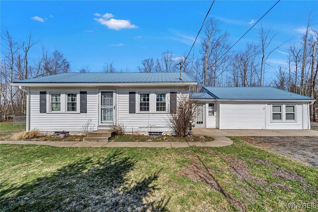 K❤︎ 9578 Maplewood St, Angola, NY 14006 | Zillow
