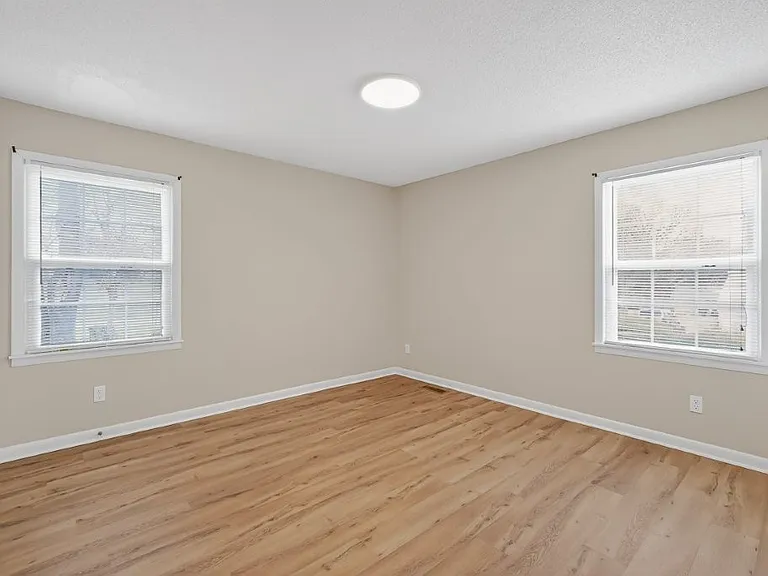 105 Kingwood Ave — Photo 21