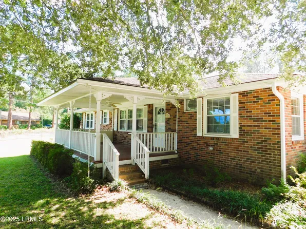 1507 Battery Creek Rd, Beaufort, SC 29902