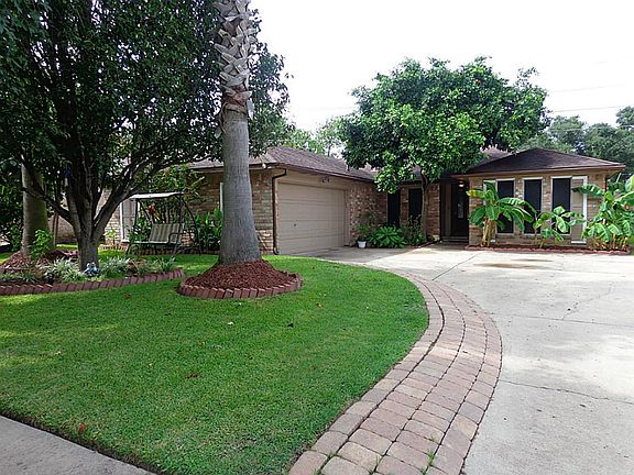 2nd image of 15734 Fox Springs Dr